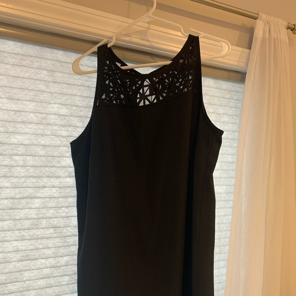 Dress - Picture 2 of 5